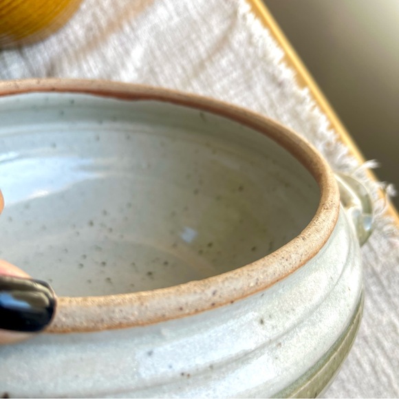 Handmade Studio Art, Tureen Style in Green, Signed, under 5” Tall - Picture 15 of 16